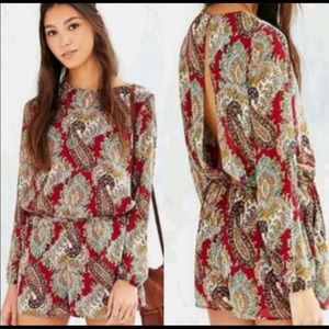 Back slit Urban long sleeve silky romper S